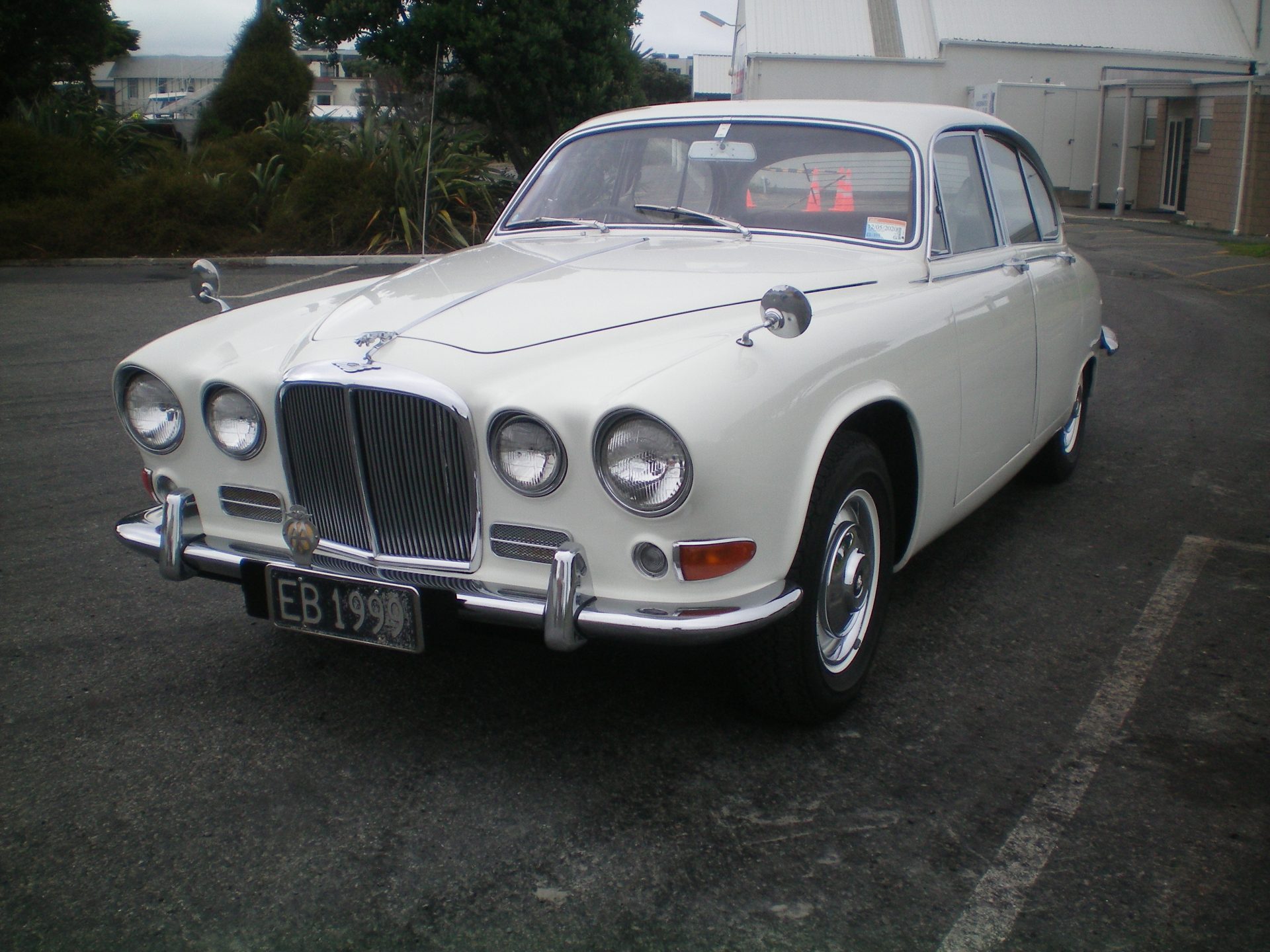 Jaguar 420
