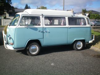 1972 VW T2 Kombi Camper