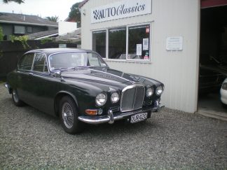 1967 Jaguar 420